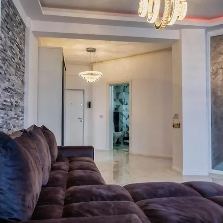 Zig Zag Apartment *